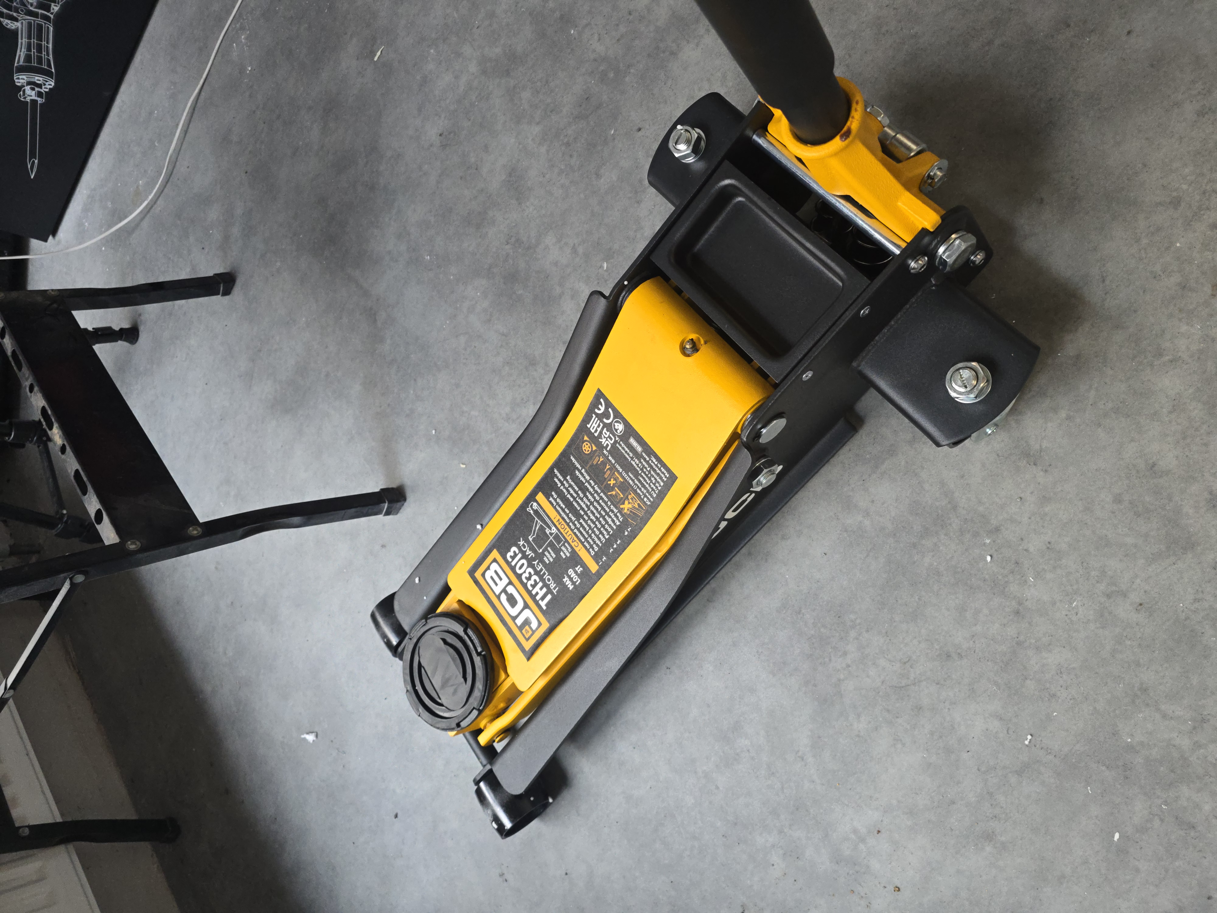 JCB TH33013 — реальная фотография 1